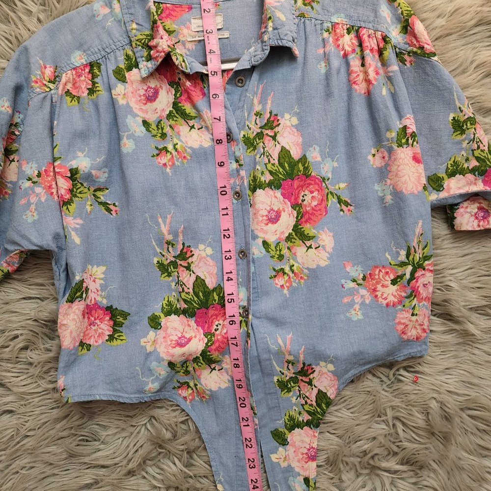 Laura Ashley x Urban Outfitters Button Down shirt-super cute!!!! Size Small - Picture 8 of 8
